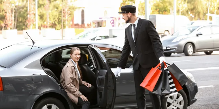 Costco USA is rolling out a red carpet for beginners with 500 job openings!